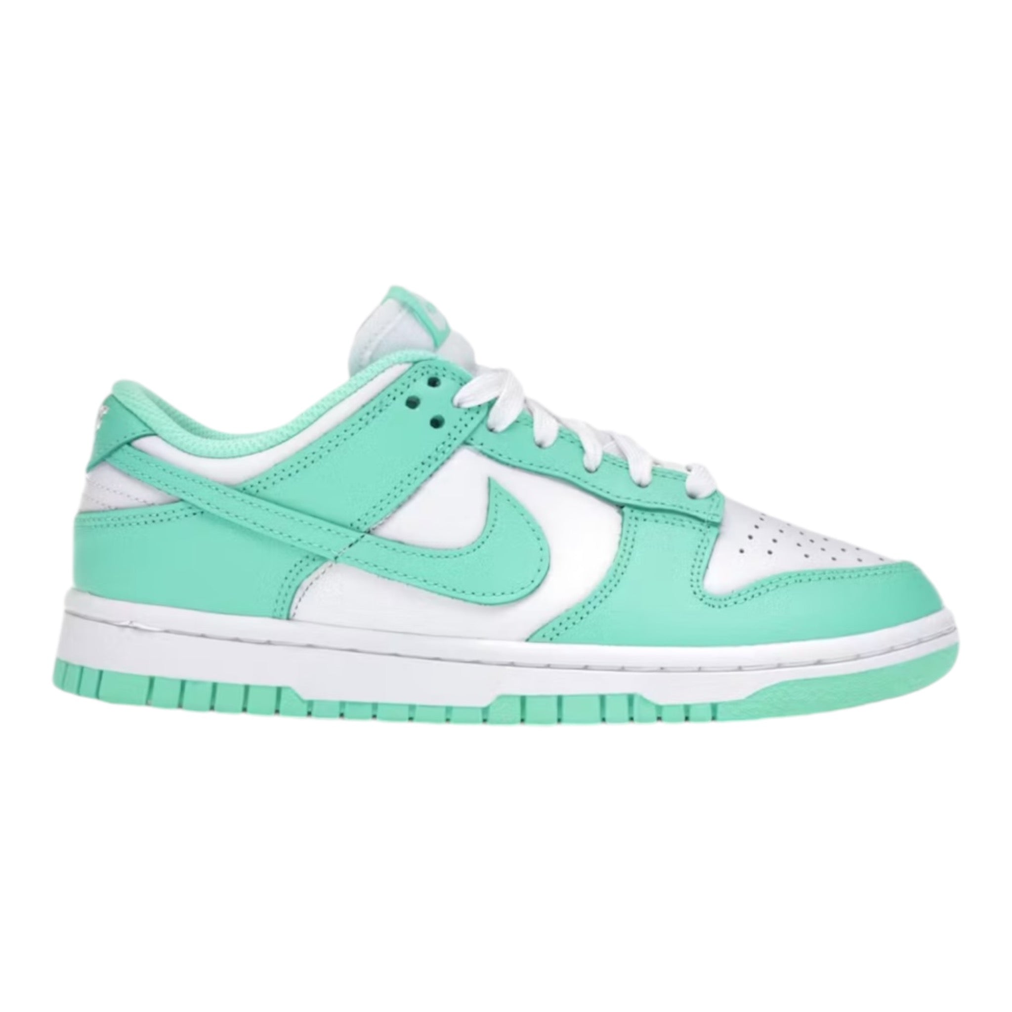 Dunks Low Green Glow – Crwnplug