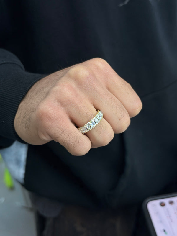 Row Diamond Ring
