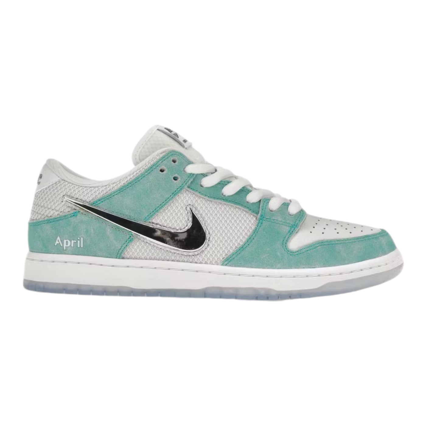 SB Dunk Low April